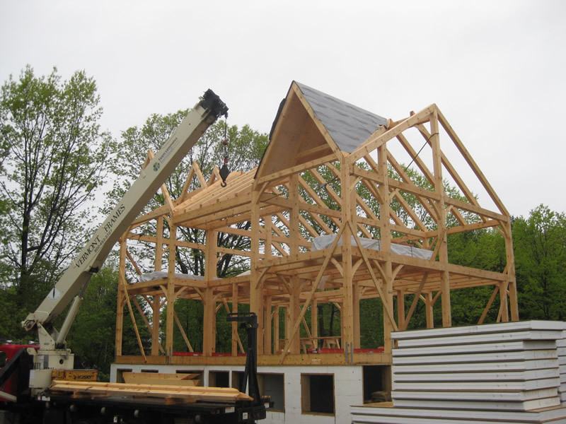 Timber frame colonial structure